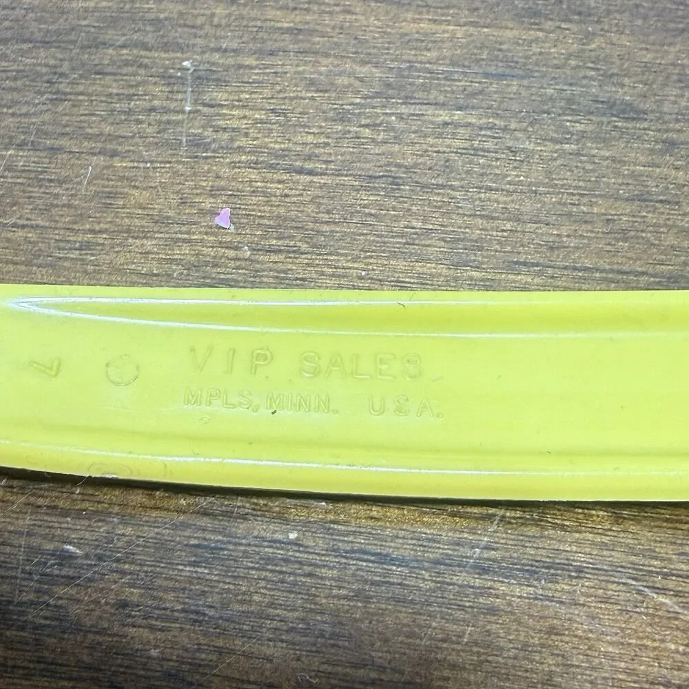 Yellow Plastic Spatula VIP SALES made In USA Retro Kitchen Utensil